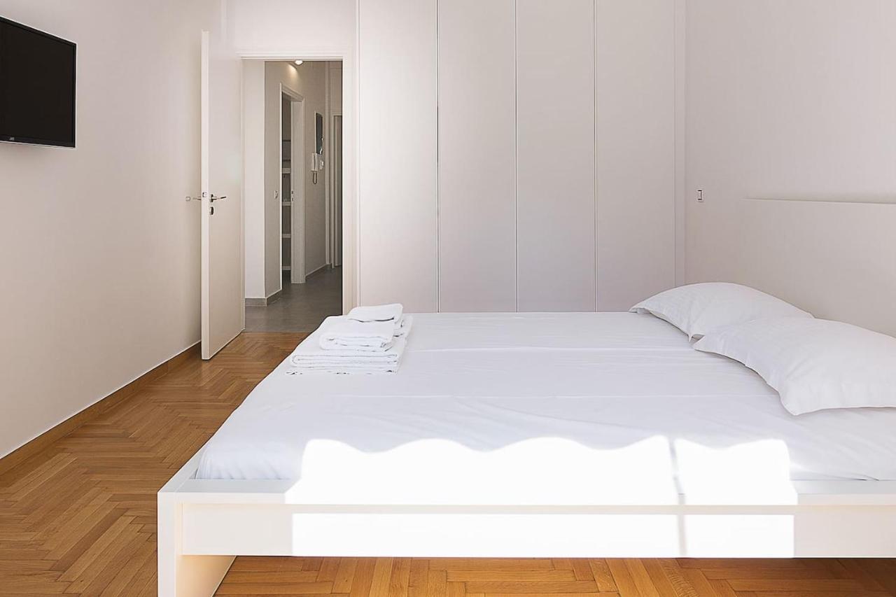 Spacious Two Bedroom Apartment In Central Location Athen Eksteriør bilde